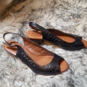 NWOT Naya Fandanga Sandals - 9.5W